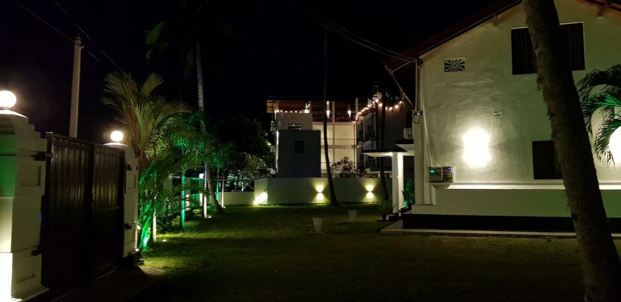 Acquabey Surf Villa Matara Eksteriør bilde